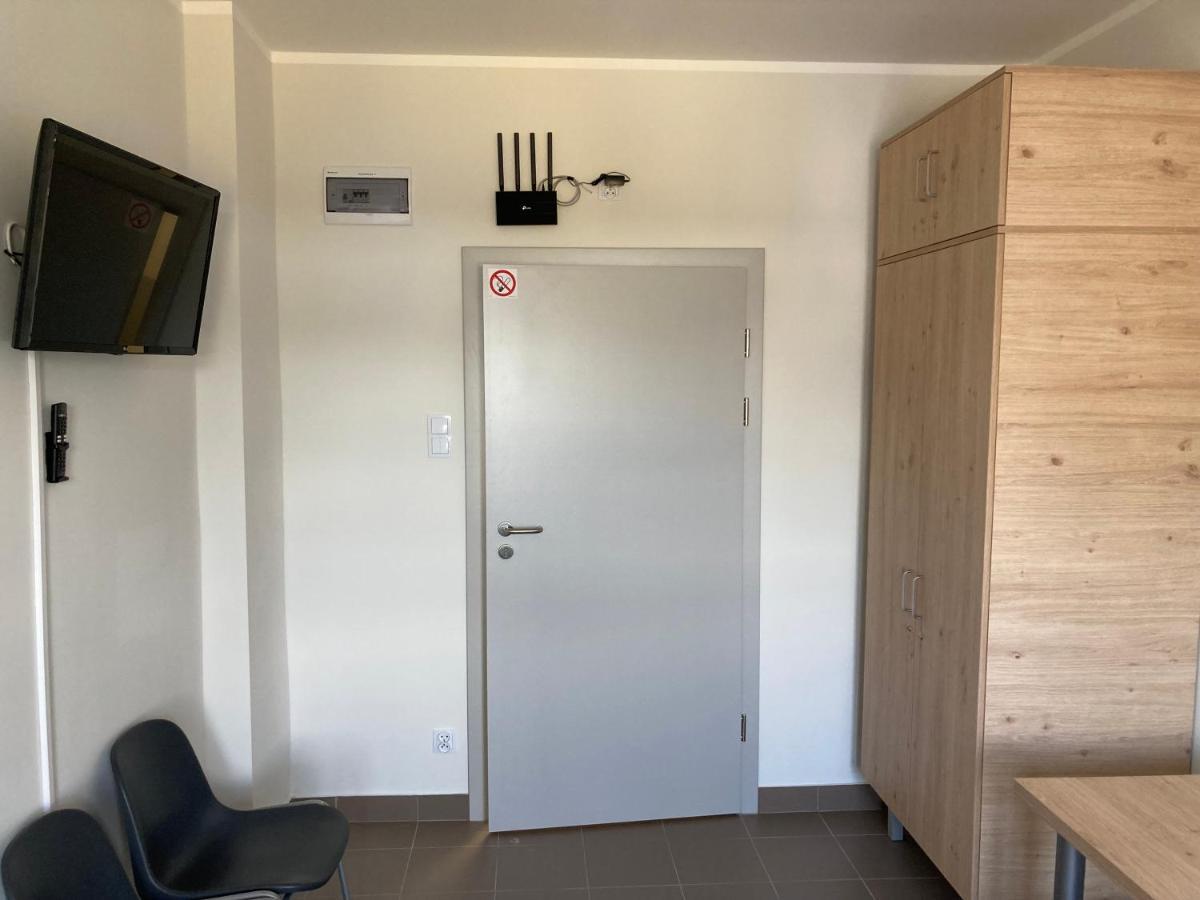 Hostel Przy Stadionie Jaworzno Extérieur photo
