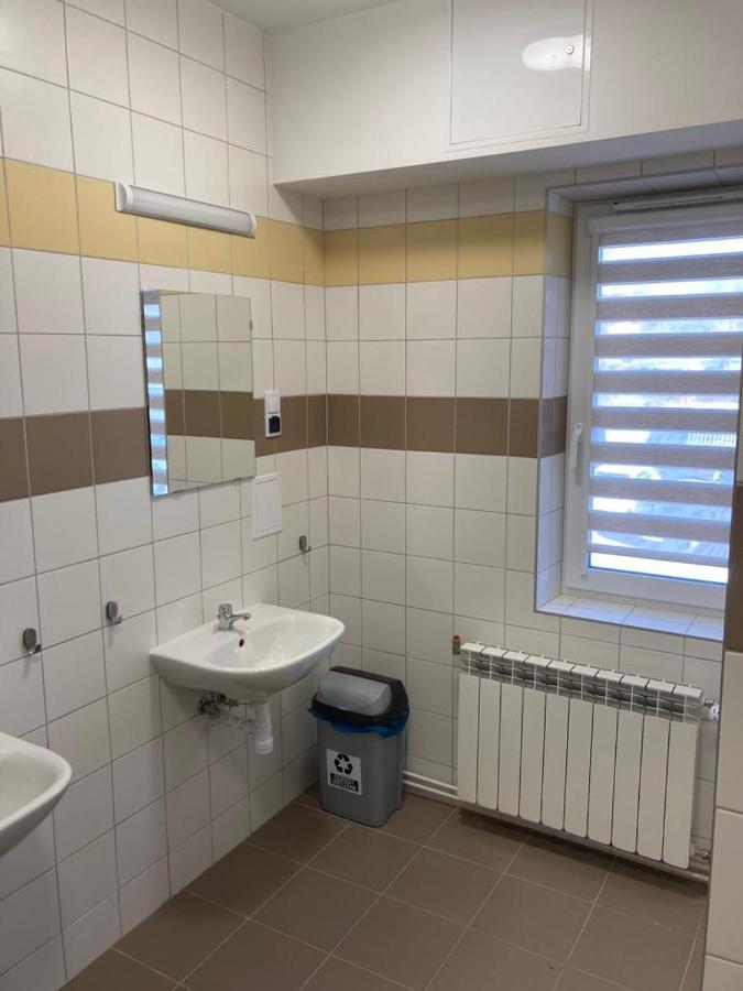 Hostel Przy Stadionie Jaworzno Extérieur photo